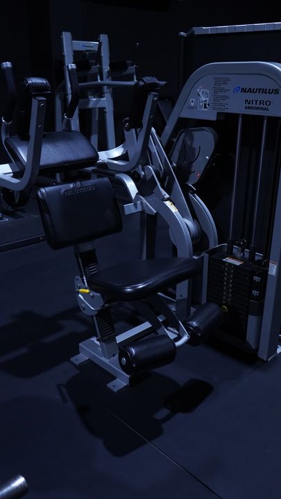 Nautilus Nitro abdominal machine with weight stack